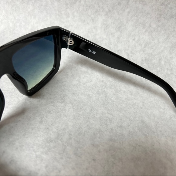 Quay Australia Get In Line Oversized Shield Sunglasses Black Smoke Green Fade - Picture 8 of 10